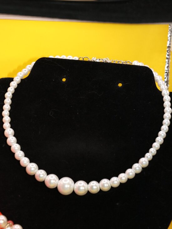Faux Pearl Graduated Bead Choker and Boho Bracelet Combo Set - Picture 3 of 6